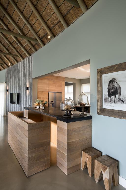 Mhondoro Safari Lodge & Villa Welgevonden Game Reserve ภายนอก รูปภาพ