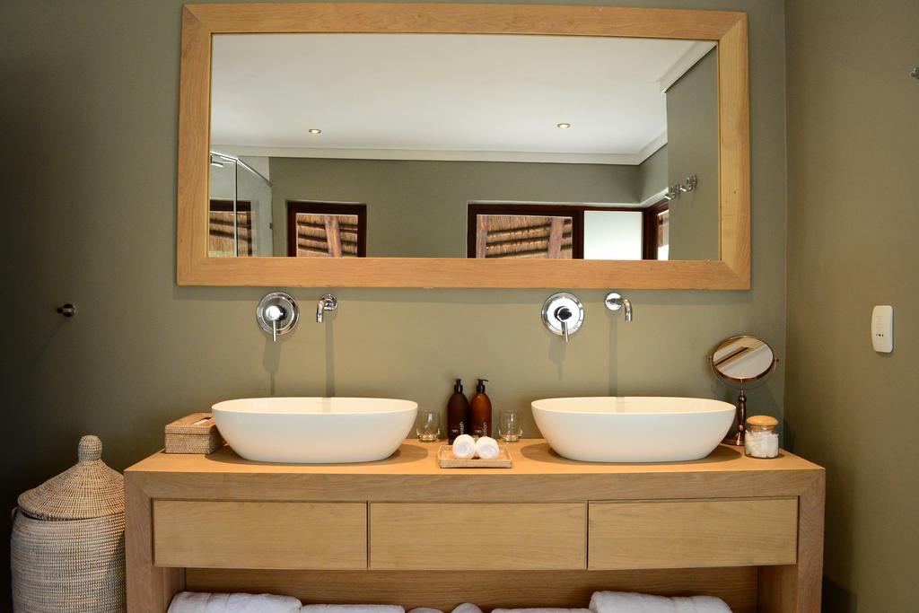 Mhondoro Safari Lodge & Villa Welgevonden Game Reserve ภายนอก รูปภาพ